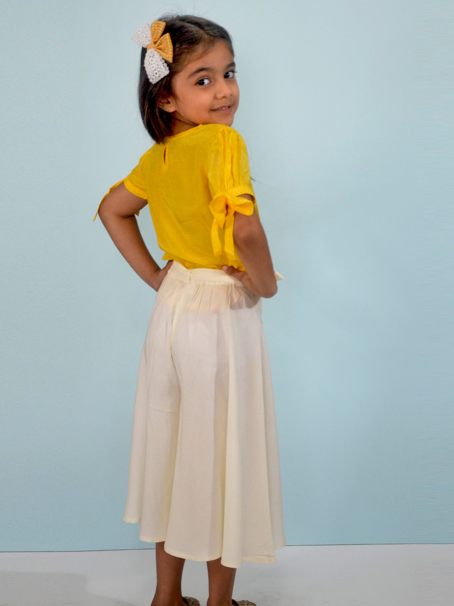 Gardinia Flared cotton culottes pants with tie up belt - White