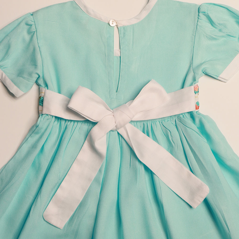Gardinia Dainty floral embroidery belt cap sleeved flared cotton dress with bow and white piping - Blue